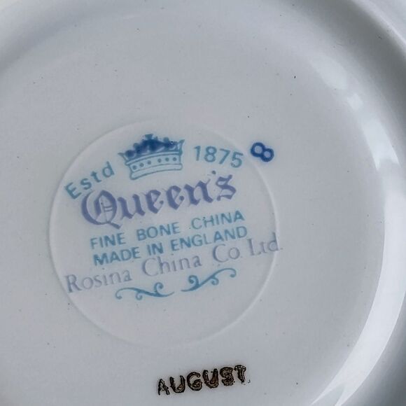 Vintage Queen's Fine Bone China Tea Cup Set - Picture 8 of 9
